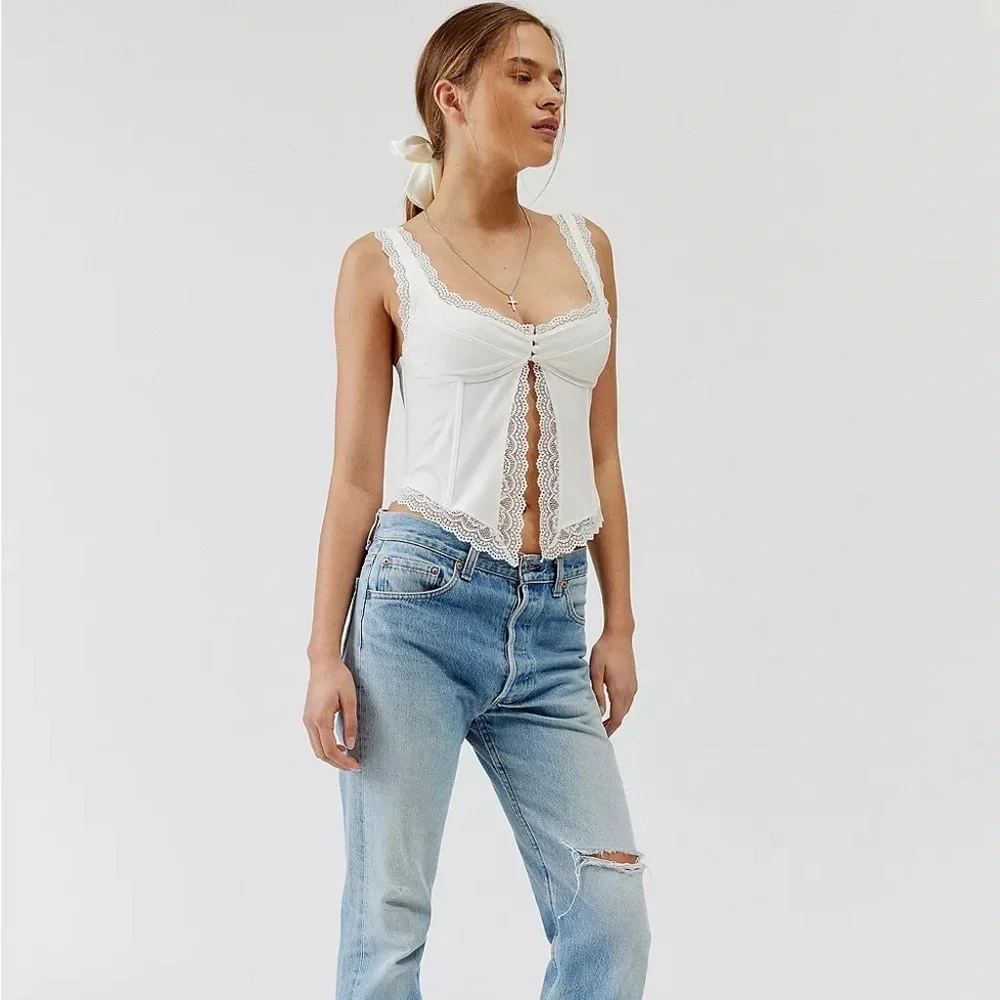 Urban Outfitters - Out From Under - Dolce Verano Cami - Picture 4 of 11